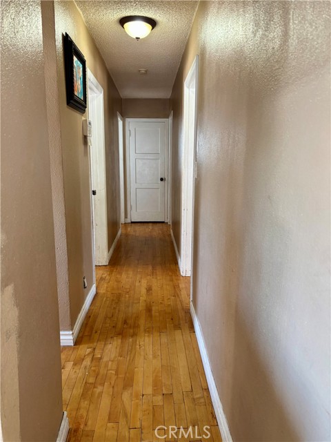 372 E Janice Street, Long Beach CA: https://media.crmls.org/medias/2fd3dabe-2e05-4c2d-b93a-bef529913961.jpg