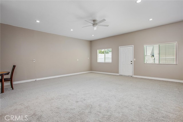 31607 Florida Street, Redlands CA: https://media.crmls.org/medias/2fd3f497-a938-4b35-a433-cdd0b7df10e8.jpg