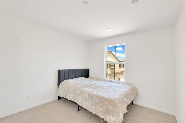 4009 E Coronado Privado, Ontario CA: https://media.crmls.org/medias/2fd428f0-9f4c-4a4d-b02c-40790d85f7db.jpg