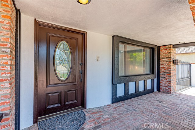 5334 S Victoria Avenue, Los Angeles CA: https://media.crmls.org/medias/2fd59439-8250-488f-9c81-95239cc558d0.jpg