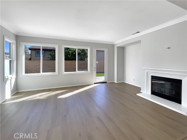 Image 9 of 28 For 37326 La Lune Avenue