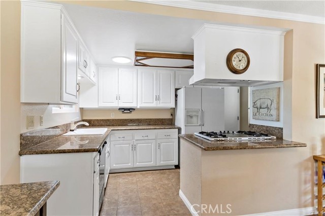 Detail Gallery Image 6 of 19 For 2208 E Linfield, Glendora,  CA 91740 - 4 Beds | 2 Baths