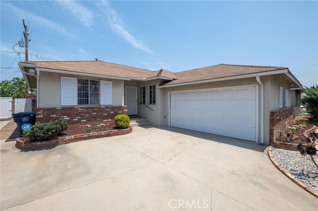 1139 W 149th Street, Gardena CA: https://media.crmls.org/medias/2fd6a9ef-84b1-4bfa-87a0-436d5cb36f28.jpg