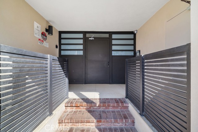 Detail Gallery Image 14 of 42 For 1101 Lincoln Bld 1a,  Santa Monica,  CA 90403 - 2 Beds | 2 Baths