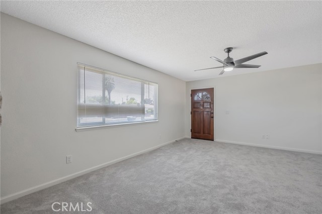 Detail Gallery Image 8 of 44 For 955 W San Gabriel Ave, Clovis,  CA 93612 - 2 Beds | 1 Baths