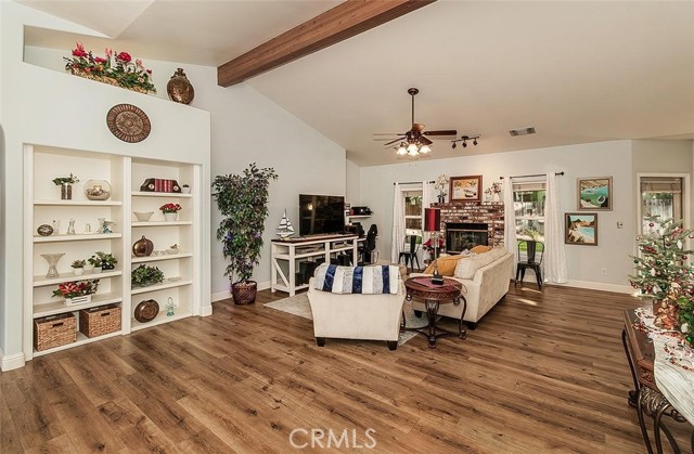 Detail Gallery Image 4 of 30 For 440 S Redwood Dr, Reedley,  CA 93654 - 3 Beds | 2 Baths