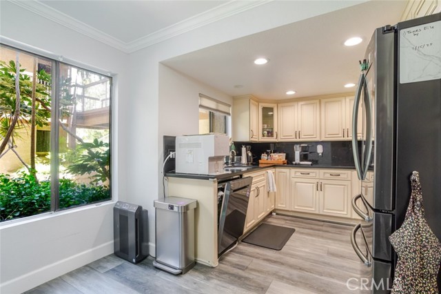 Detail Gallery Image 12 of 31 For 236 N Louise St #104,  Glendale,  CA 91206 - 2 Beds | 2 Baths