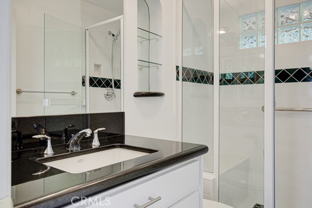 5089 Ovalo, Laguna Woods CA: https://media.crmls.org/medias/2fd85e30-4936-4556-a3c3-9ef128393901.jpg
