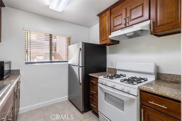 Detail Gallery Image 14 of 44 For 1044 Cabrillo Park #B,  Santa Ana,  CA 92701 - 2 Beds | 1 Baths