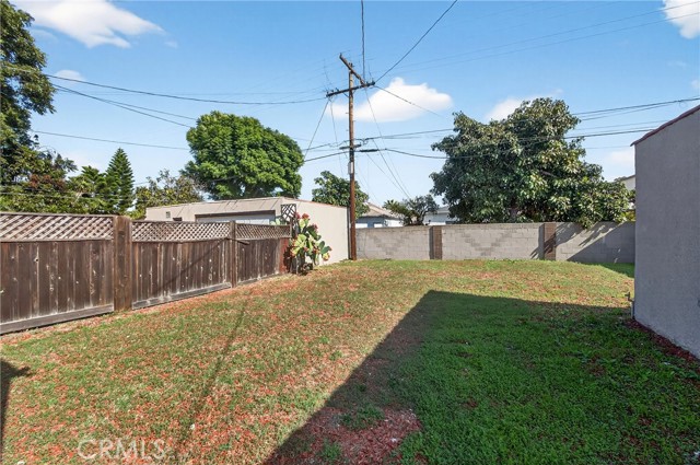 Detail Gallery Image 25 of 26 For 8734 Dalton, Los Angeles,  CA 90047 - 3 Beds | 2 Baths