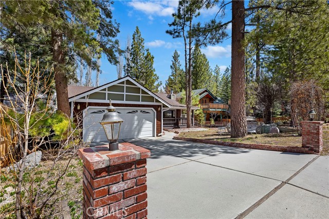 Detail Gallery Image 3 of 28 For 42736 Tannenbaum Pl, Big Bear Lake,  CA 92315 - 3 Beds | 3 Baths