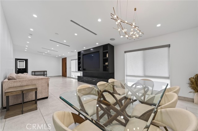 Detail Gallery Image 12 of 62 For 20431 Germain, Chatsworth,  CA 91311 - 5 Beds | 3/1 Baths