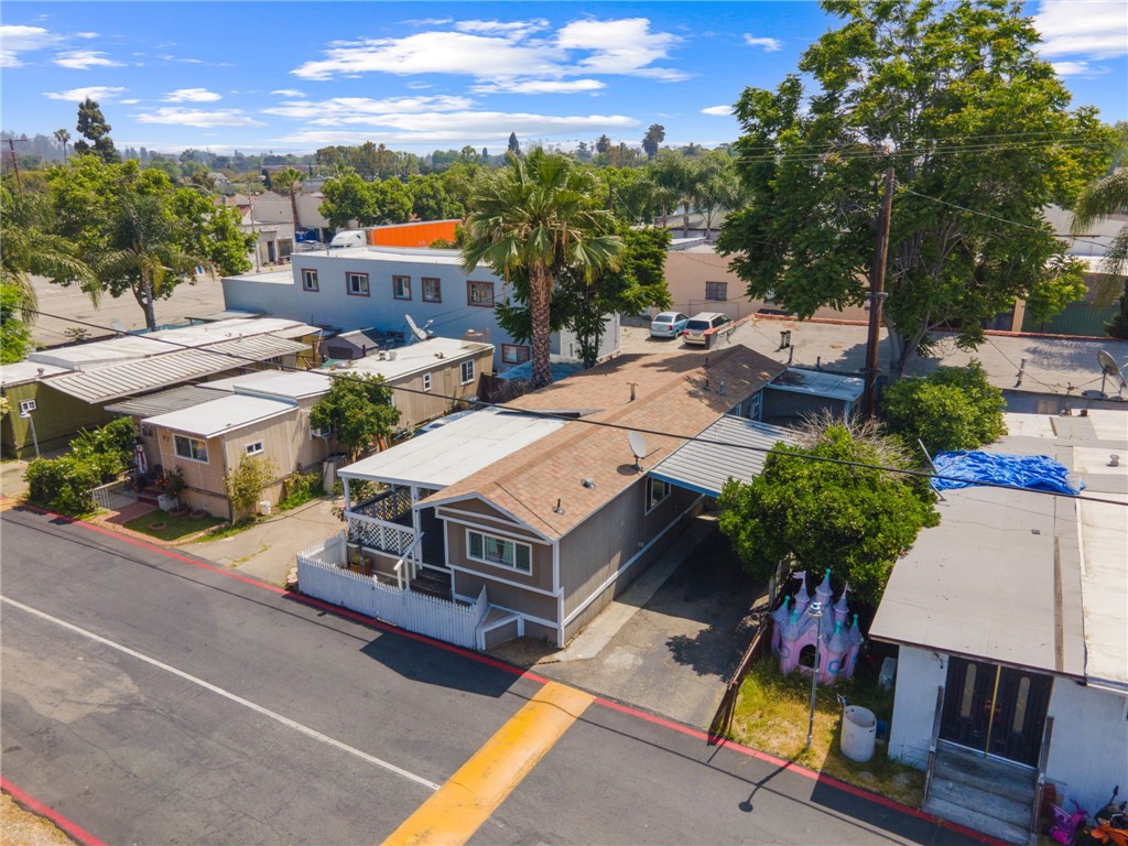 Detail Gallery Image 3 of 35 For 1010 Holt Ave #3 F,  Pomona,  CA 91768 - 3 Beds | 1 Baths