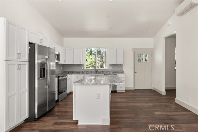 Detail Gallery Image 9 of 30 For 1710 Merrill Rd, Paradise,  CA 95969 - 2 Beds | 2 Baths