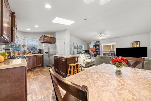 Detail Gallery Image 12 of 41 For 20652 Lassen St #147,  Chatsworth,  CA 91311 - 3 Beds | 2 Baths