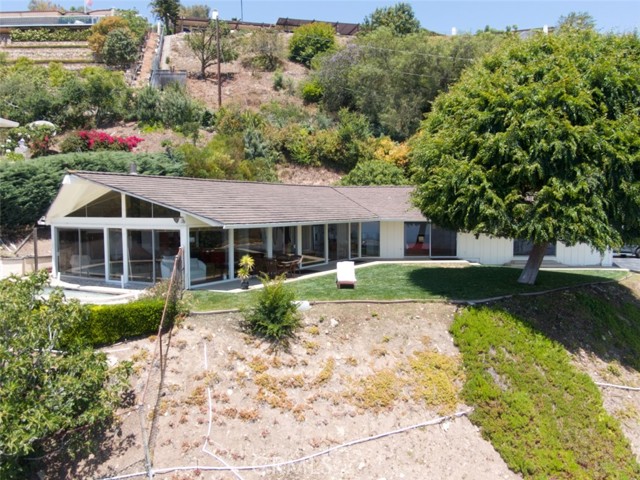 3111 Deluna Drive, Rancho Palos Verdes CA: https://media.crmls.org/medias/2fdb4a5b-8486-4c2c-ad5d-99783ed26a6f.jpg