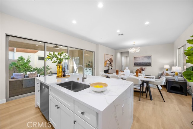 Detail Gallery Image 19 of 70 For 126 Interval, Irvine,  CA 92618 - 5 Beds | 4 Baths