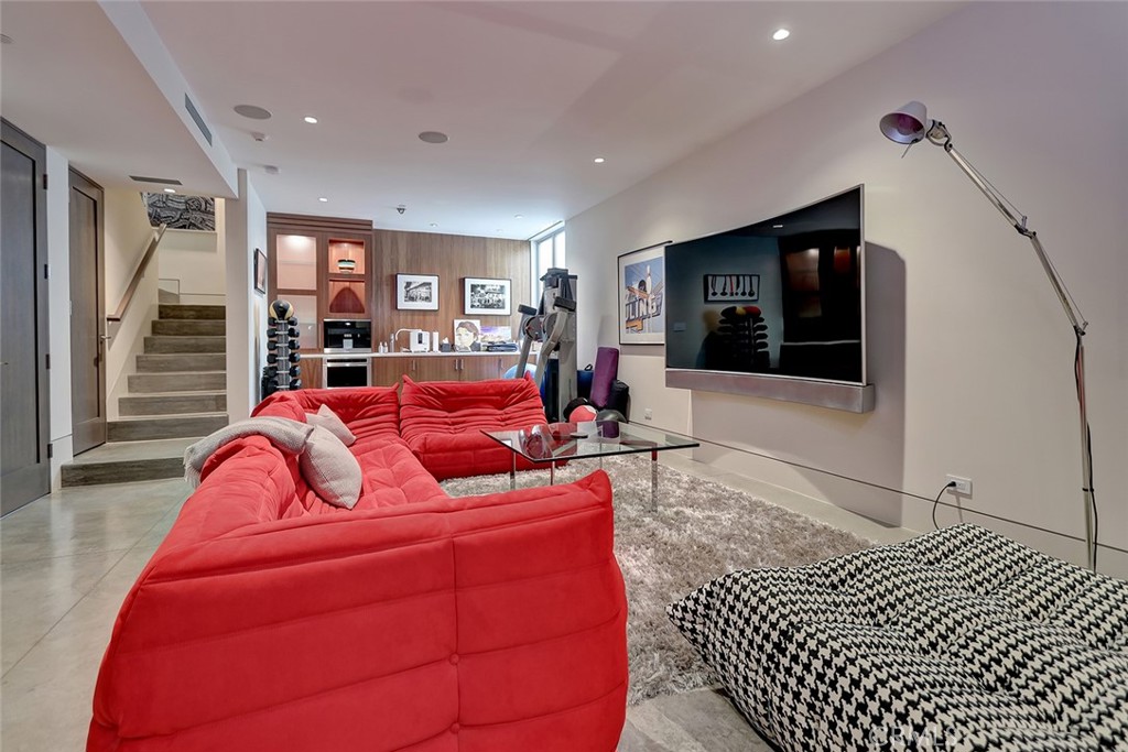 3208 Ocean Drive