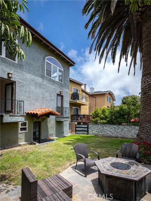 1036 Palos Verdes Boulevard, Redondo Beach CA: https://media.crmls.org/medias/2fdb675a-8fc5-4798-94a2-f785be10819b.jpg