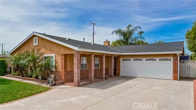 5921 Cedarglen Dr, Azusa, CA 91702