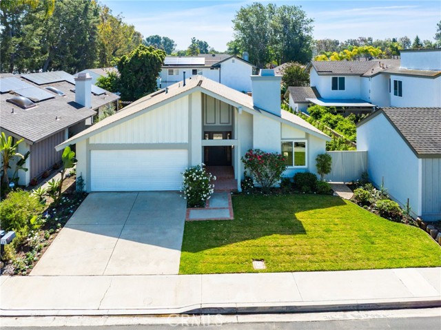 25 Almond Tree Lane, Irvine CA: https://media.crmls.org/medias/2fdbf7a0-a433-4993-bb80-97e44af2160c.jpg