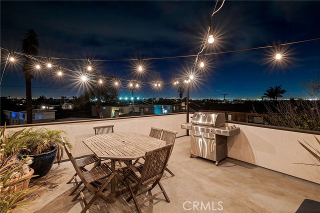 1204 19th Street, Hermosa Beach, California 90254, 3 Bedrooms Bedrooms, ,2 BathroomsBathrooms,Residential,Sold,19th,SB25046452