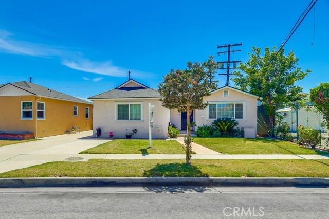 Detail Gallery Image 2 of 64 For 10842 Leffingwell Rd, Norwalk,  CA 90650 - 3 Beds | 3 Baths