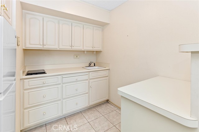 24055 Paseo Del Lago, Laguna Woods CA: https://media.crmls.org/medias/2fdcaa82-605a-43d2-9c46-f7744f1b7cc3.jpg