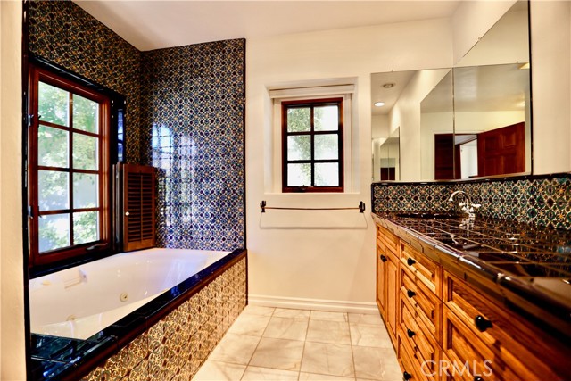 Detail Gallery Image 22 of 45 For 28817 Top of the World Dr, Laguna Beach,  CA 92651 - 2 Beds | 3 Baths