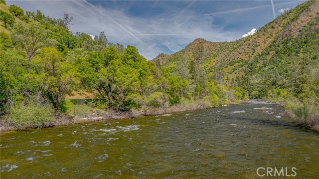 9977 Incline Road, El Portal CA: https://media.crmls.org/medias/2fde4608-a3ac-4297-927a-e843d0bc95aa.jpg