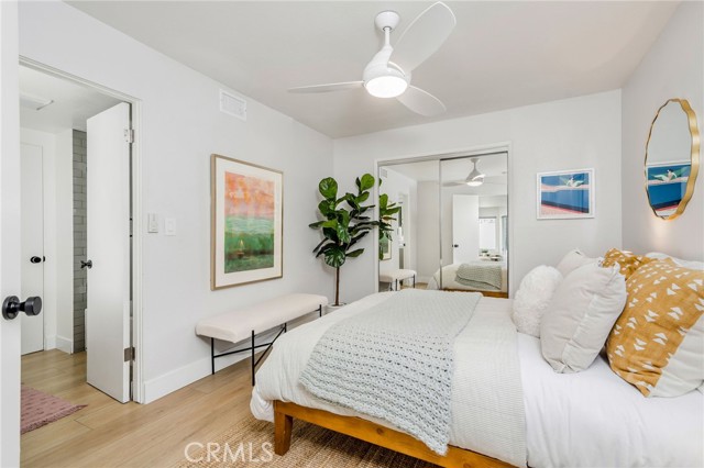 927 6th Street, Hermosa Beach CA: https://media.crmls.org/medias/2fdedbac-d6c4-4fee-acf2-986f9ab73fc9.jpg