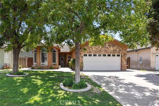 231 Sunny Meadow Drive, Bakersfield CA: https://media.crmls.org/medias/2fdf9ec0-4f39-4ac9-bcb4-dd7ba210ecce.jpg