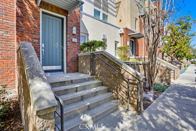 Front Image Thumbnail for CROC26037153