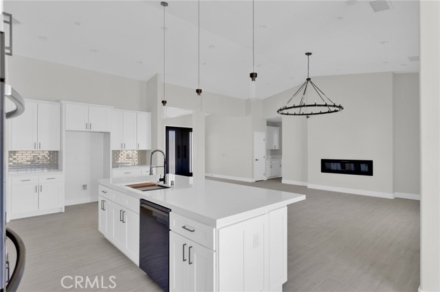 Detail Gallery Image 15 of 50 For 16339 Rimrock Rd. Rd, Apple Valley,  CA 92307 - 4 Beds | 3/1 Baths