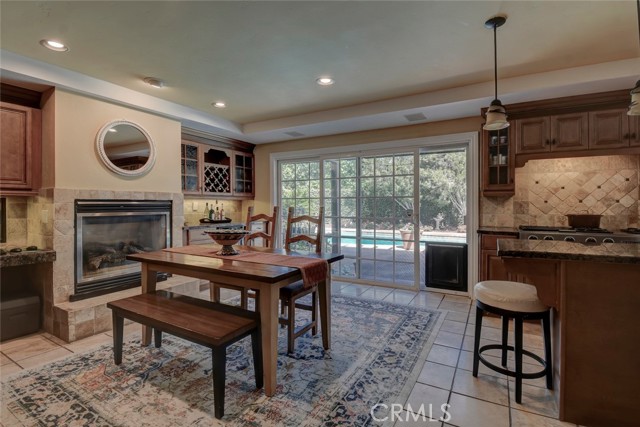 12441 La Bella Drive, Santa Ana CA: https://media.crmls.org/medias/2fe16f5d-2c96-4050-8209-d4d5f276543f.jpg