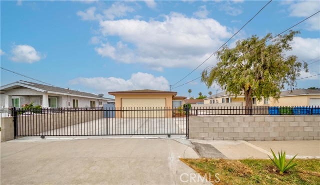 1442 W 220th St., Torrance CA: https://media.crmls.org/medias/2fe1aa57-3700-419d-a093-1307d415f943.jpg