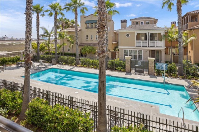 8356 Noelle Drive, Huntington Beach CA: https://media.crmls.org/medias/2fe20fe3-d407-40b8-8030-95566adcb0b3.jpg