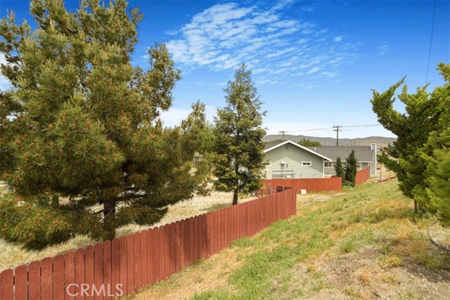 Detail Gallery Image 12 of 48 For 22301 Westwood Bld, Tehachapi,  CA 93561 - 3 Beds | 2 Baths