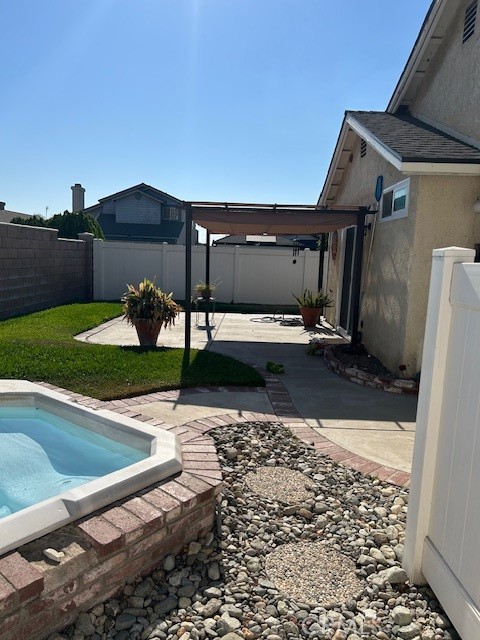 14241 Elizabeth Court, Fontana CA: https://media.crmls.org/medias/2fe362ed-3618-41a9-8d79-5d47fbb69179.jpg