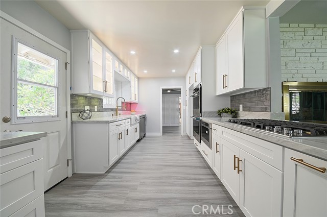 11471 Gill Drive, Garden Grove CA: https://media.crmls.org/medias/2fe392d7-dbb3-4252-9c31-ba5d274fd662.jpg