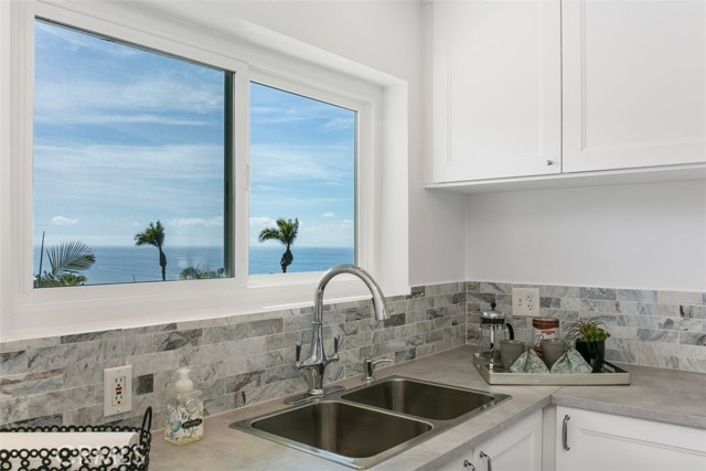 Detail Gallery Image 25 of 53 For 21703 Ocean Vista Dr #204,  Laguna Beach,  CA 92651 - 3 Beds | 2 Baths