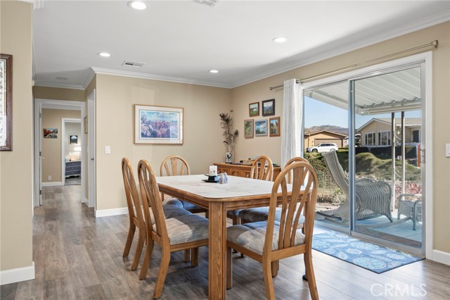 Detail Gallery Image 13 of 35 For 124 Poinsettia Gardens Dr #124,  Ventura,  CA 93004 - 2 Beds | 2 Baths