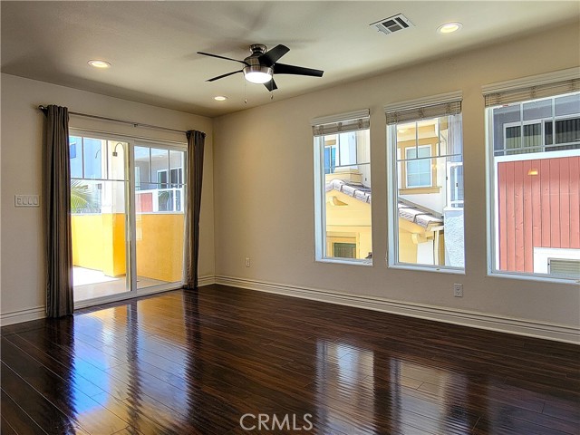 393 Wadsworth Avenue, Pismo Beach CA: https://media.crmls.org/medias/2fe406df-c77b-423f-b426-86e4e11fbdc6.jpg