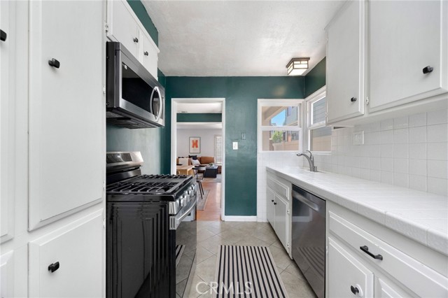 125 Siena Drive, Long Beach CA: https://media.crmls.org/medias/2fe46096-921a-478d-a11a-e45a4131b154.jpg