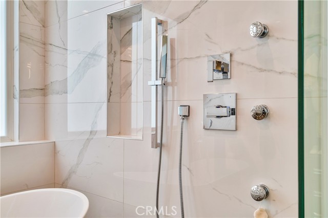 719 1st Place, Hermosa Beach CA: https://media.crmls.org/medias/2fe4cc7a-4678-4c39-94f7-7d5bad73126c.jpg