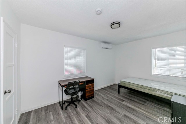 Detail Gallery Image 13 of 32 For 1349 W 35th Pl, Los Angeles,  CA 90007 - – Beds | – Baths