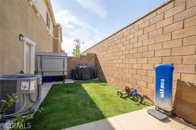 Detail Gallery Image 21 of 33 For 16620 Wyndham Ln #6,  Fontana,  CA 92336 - 3 Beds | 2/1 Baths