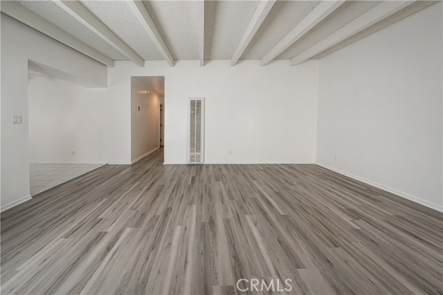 Detail Gallery Image 5 of 26 For 2321 Florida St a,  Huntington Beach,  CA 92648 - 2 Beds | 1 Baths