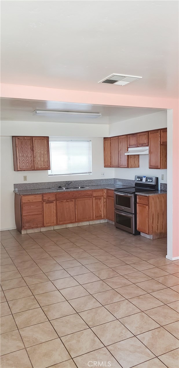 Thumbnail for 517 Lincoln Ave, Bakersfield, CA 93308