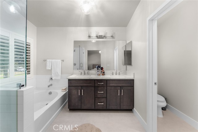 1240 Prabhu Way, Pomona CA: https://media.crmls.org/medias/2fe7bdae-742d-49d7-98bd-200d6b69fb11.jpg